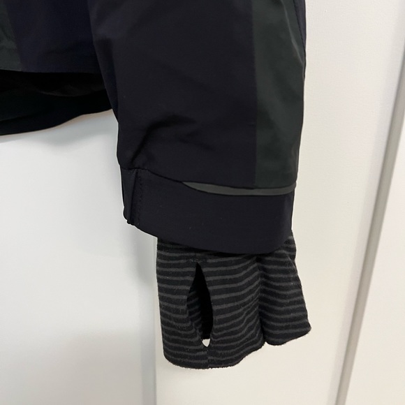 Lululemon Windbreaker Jacket, Black - Picture 7 of 9